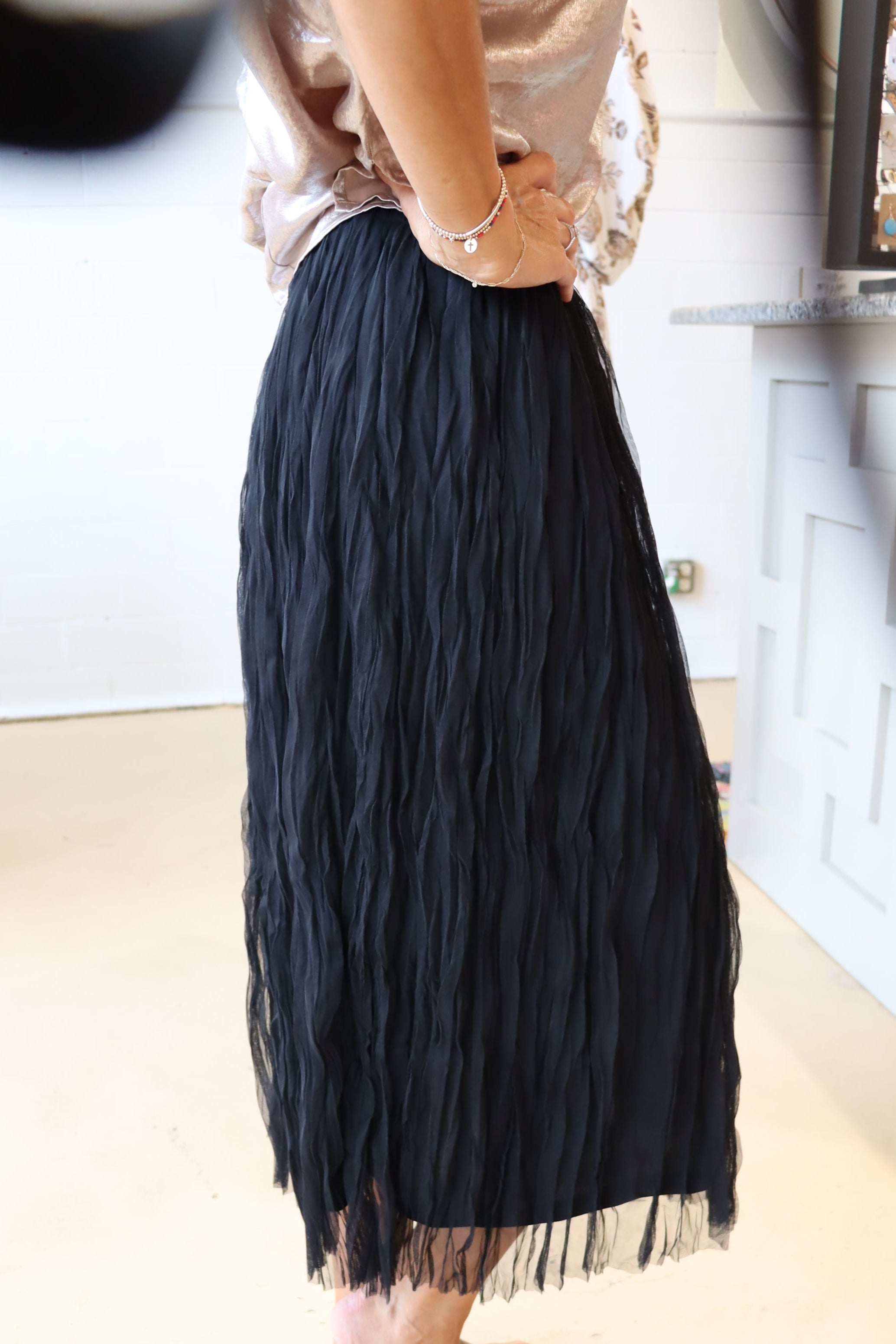 Crinkled Mesh Skirt - Black